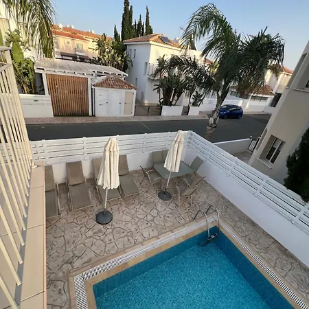 Palm Tree Villas *