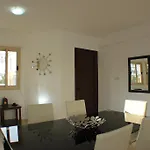 Palm Tree فيلة بروتاراس